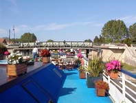 Low bridge