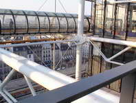 Pompidou Ctr - people mover.